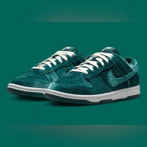 Nike Dunk Low Teal Velvet Shoes DZ5224-300 Women's Sizes